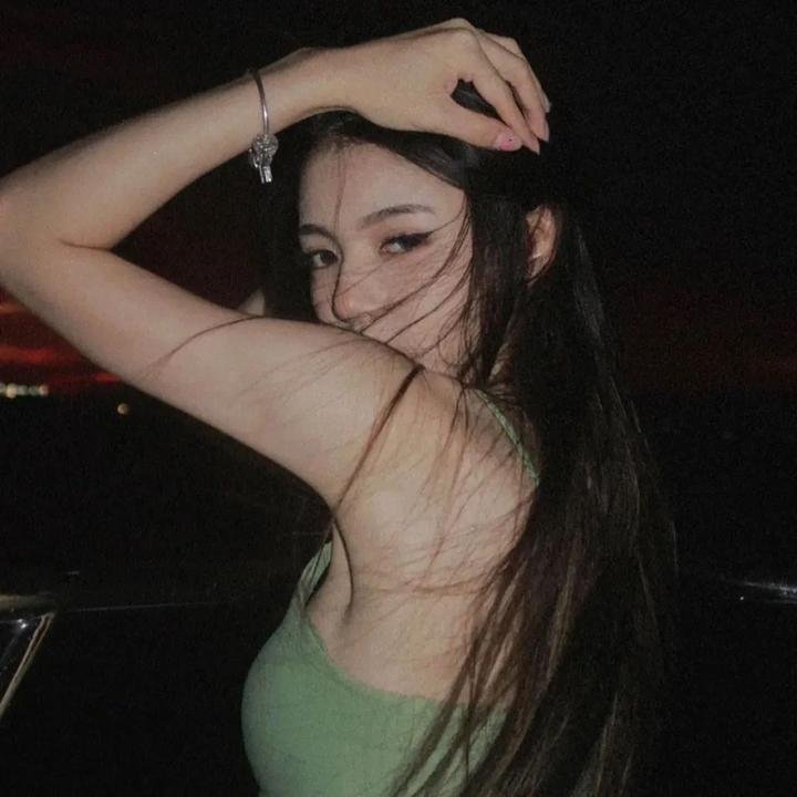 男人与婴儿